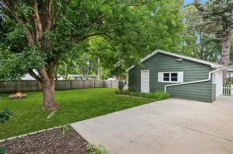 317 South 12th Street St. Charles IL 60174