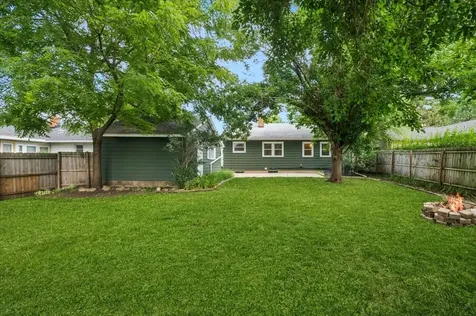 317 South 12th Street St. Charles IL 60174
