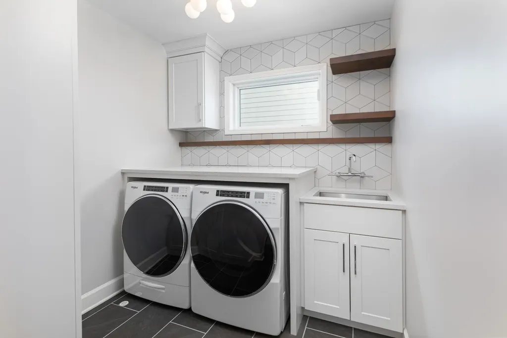 1321 North Webster Street Naperville IL 60563