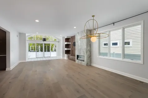 1321 North Webster Street Naperville IL 60563