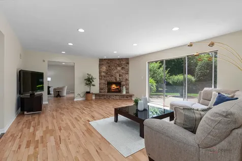 2315 Castilian Circle Northbrook IL 60062