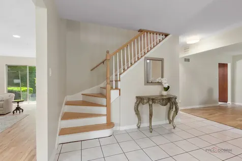 2315 Castilian Circle Northbrook IL 60062