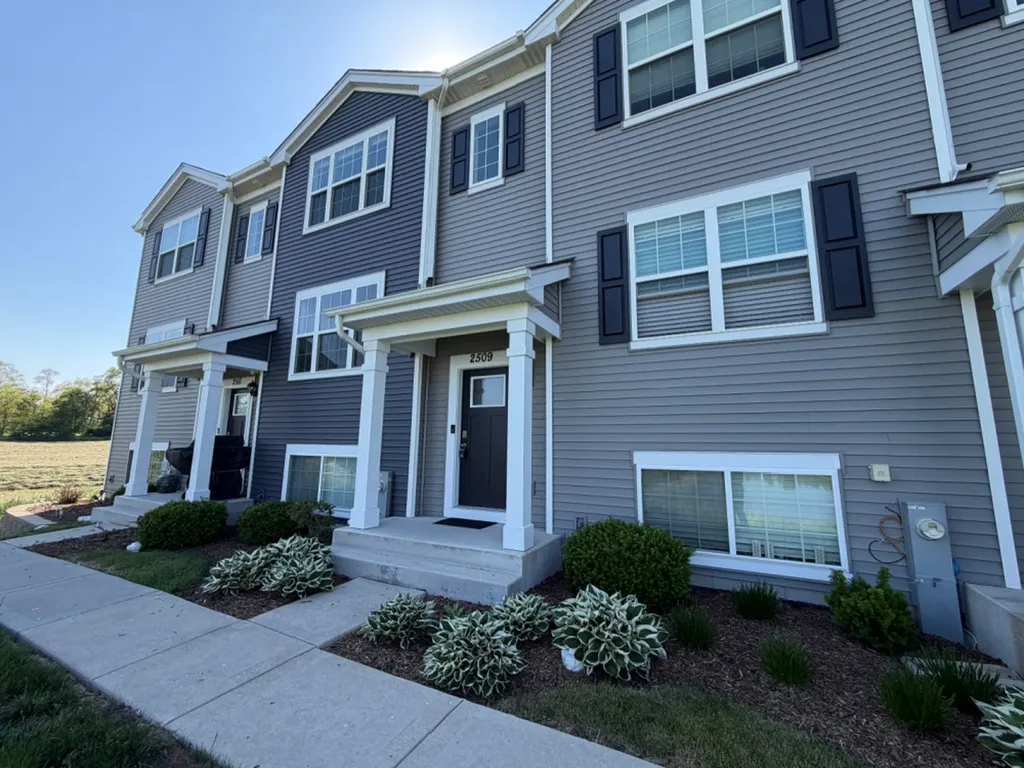 2509 Bella Drive Pingree Grove IL 60140