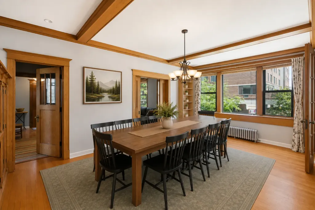 1023 West Thorndale Avenue Chicago IL 60660