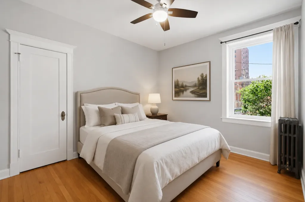 1023 West Thorndale Avenue Chicago IL 60660