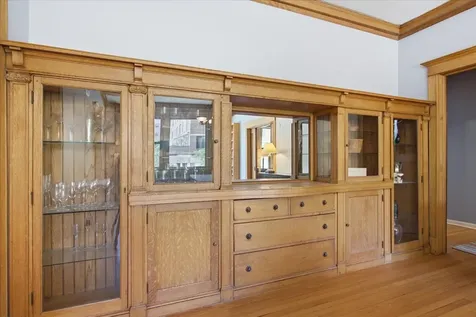 1023 West Thorndale Avenue Chicago IL 60660