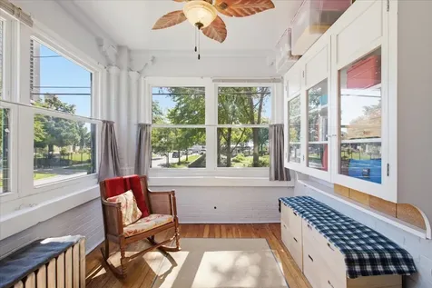 1023 West Thorndale Avenue Chicago IL 60660