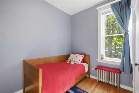 1023 West Thorndale Avenue Chicago IL 60660