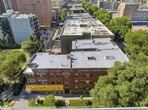 1023 West Thorndale Avenue Chicago IL 60660