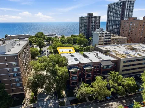 1023 West Thorndale Avenue Chicago IL 60660