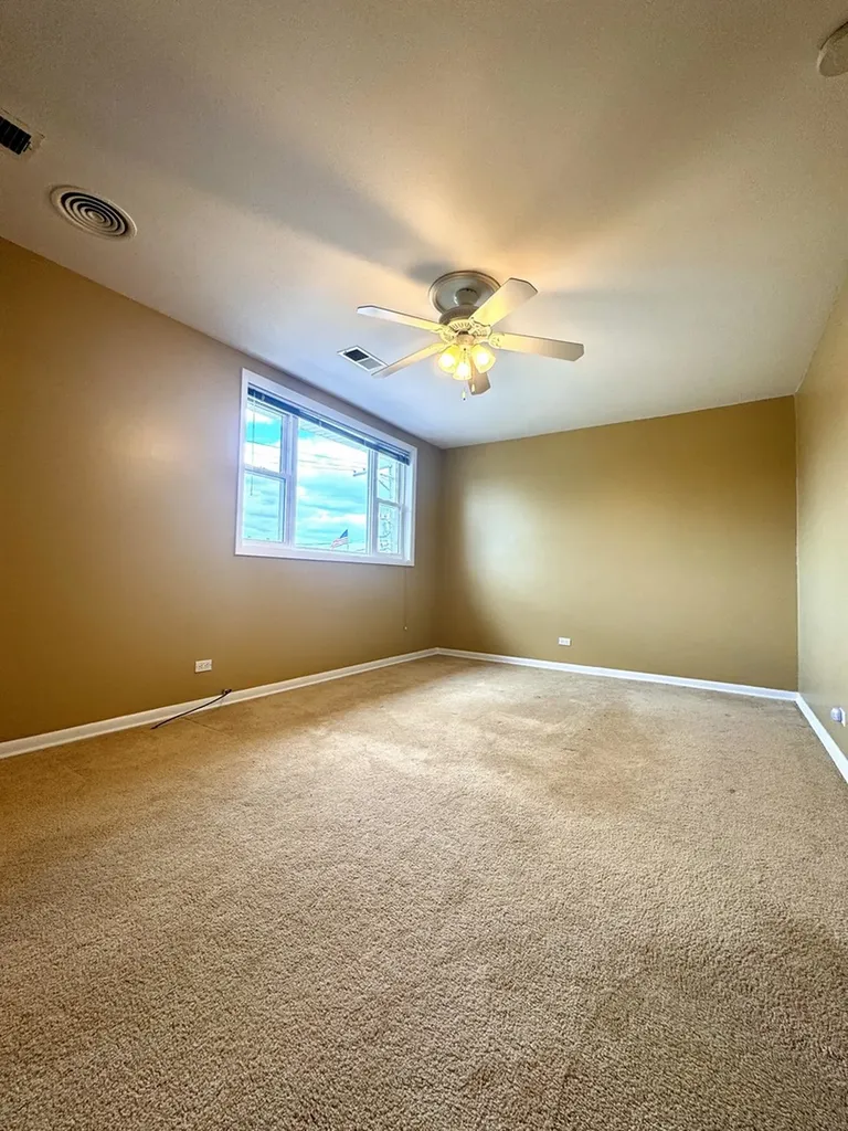 4035 North Keystone Avenue Chicago IL 60641