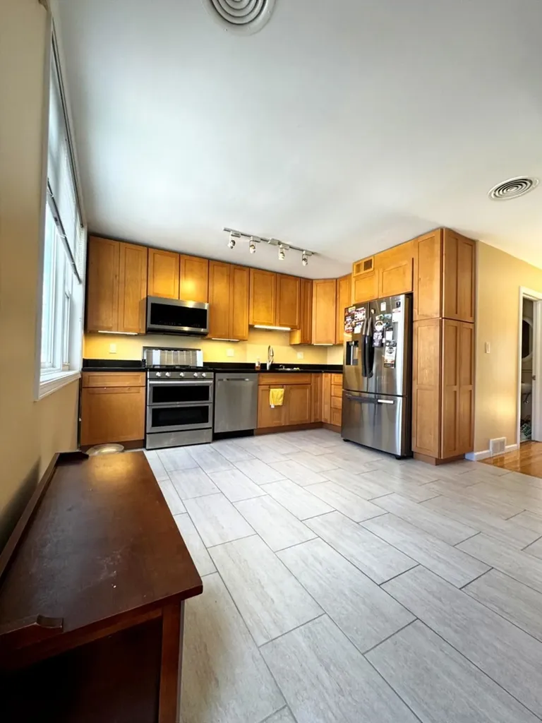 4035 North Keystone Avenue Chicago IL 60641