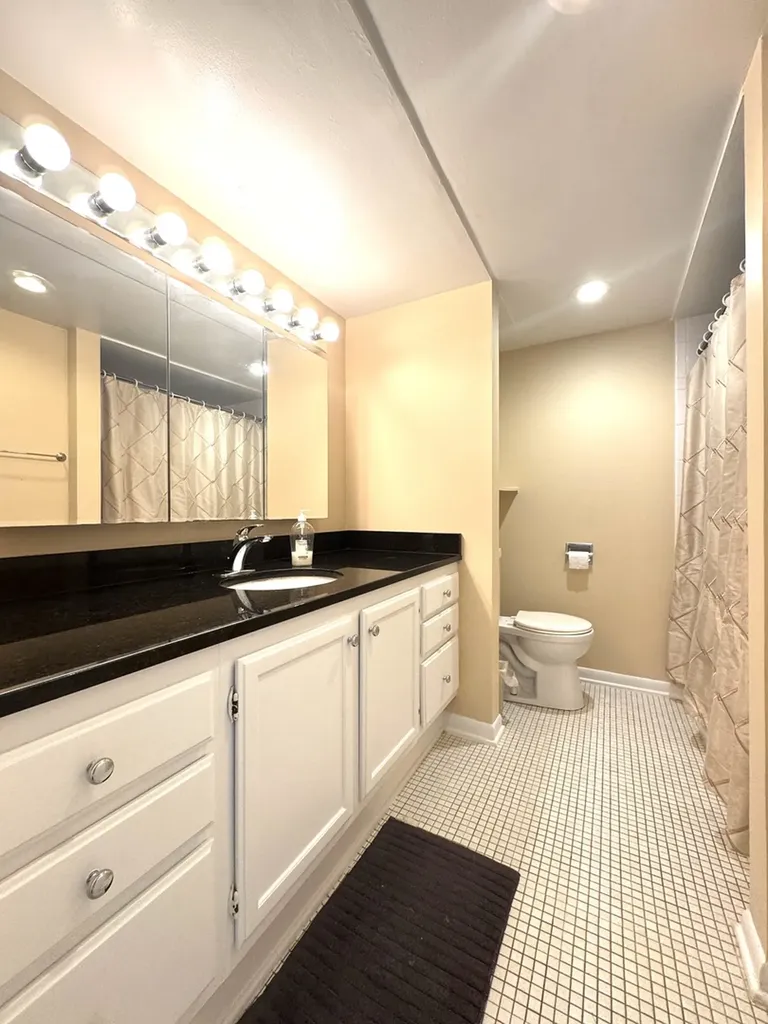 4035 North Keystone Avenue Chicago IL 60641