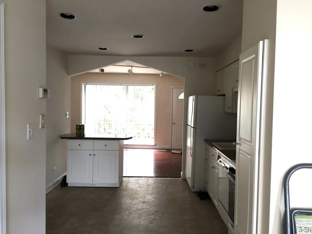 4035 North Keystone Avenue Chicago IL 60641