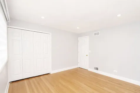 554 Patton Drive Buffalo Grove IL 60089