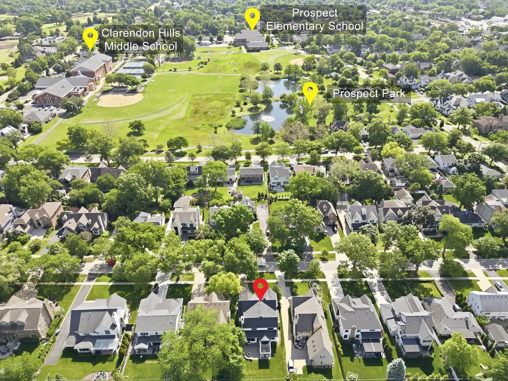 118 Tuttle Avenue Clarendon Hills IL 60514