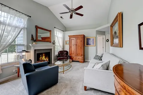 1133 Bristol Court Glendale Heights IL 60139
