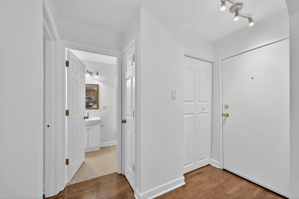 706 Marilyn Avenue Glendale Heights IL 60139
