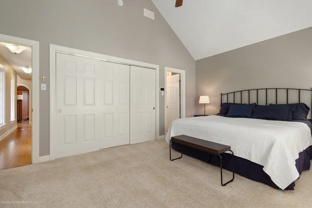 6465 Cherokee Drive Indian Head Park IL 60525