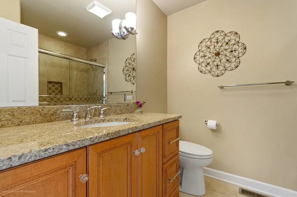 6465 Cherokee Drive Indian Head Park IL 60525