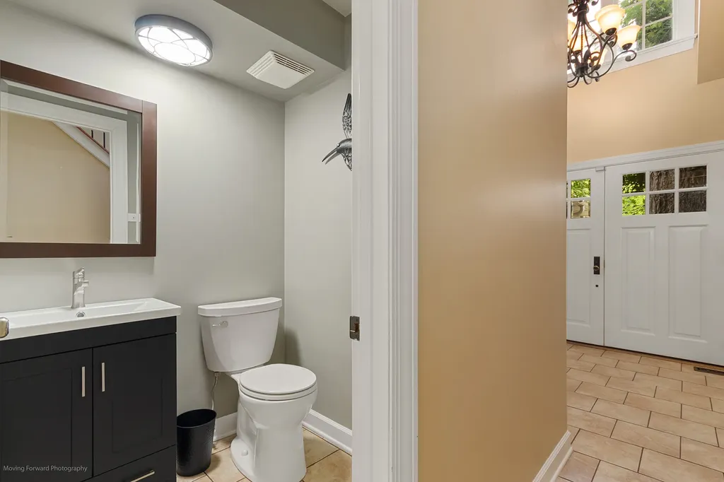 6465 Cherokee Drive Indian Head Park IL 60525