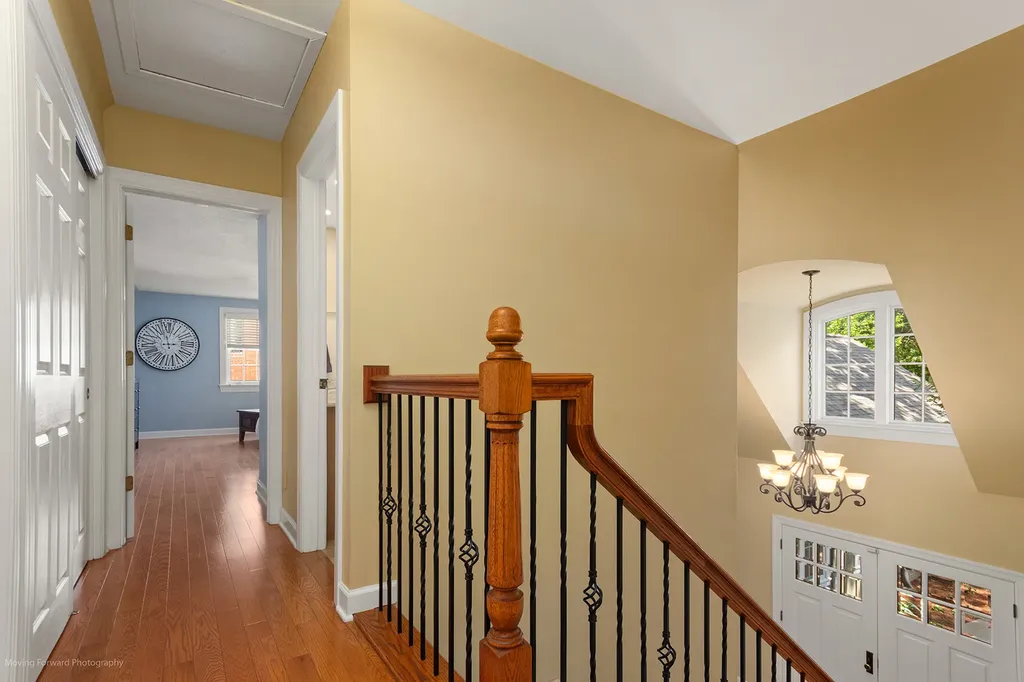 6465 Cherokee Drive Indian Head Park IL 60525