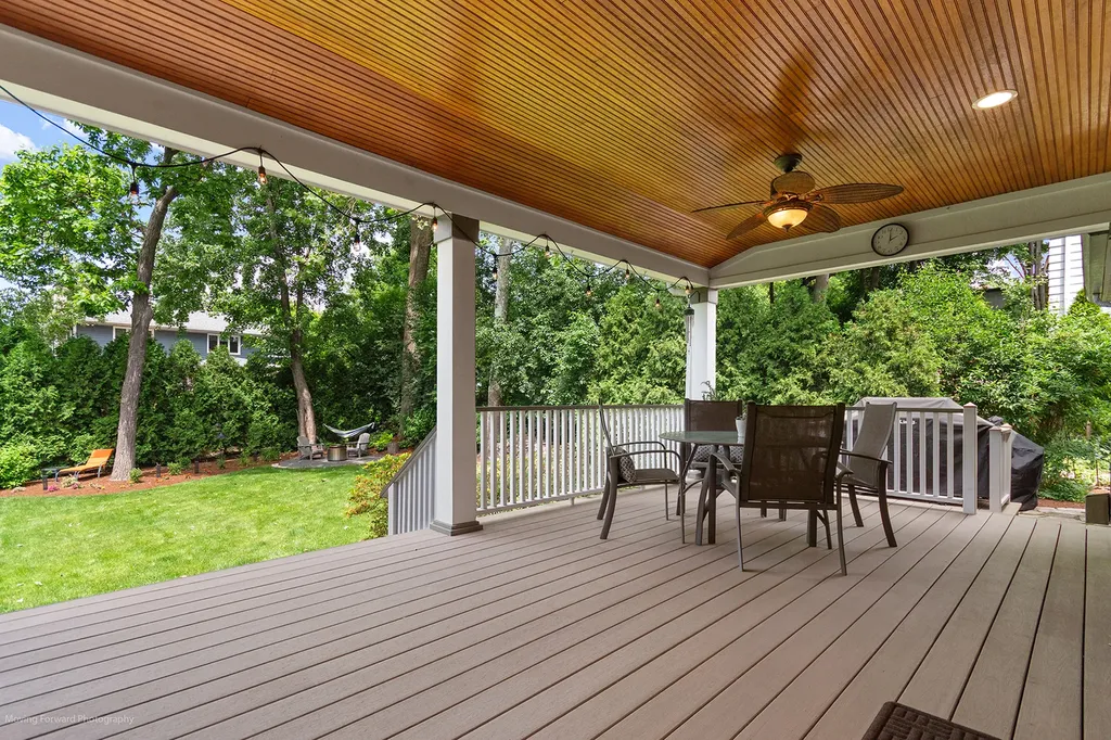 6465 Cherokee Drive Indian Head Park IL 60525