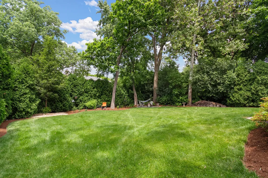 6465 Cherokee Drive Indian Head Park IL 60525