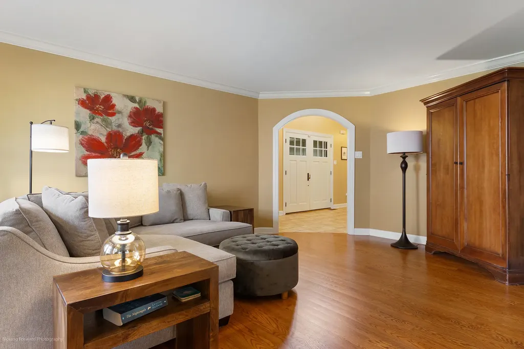 6465 Cherokee Drive Indian Head Park IL 60525