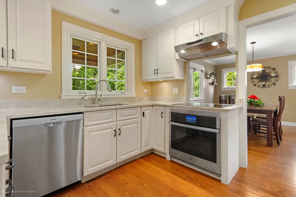 6465 Cherokee Drive Indian Head Park IL 60525