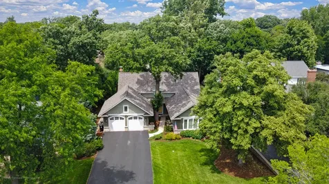 6465 Cherokee Drive Indian Head Park IL 60525