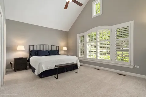 6465 Cherokee Drive Indian Head Park IL 60525