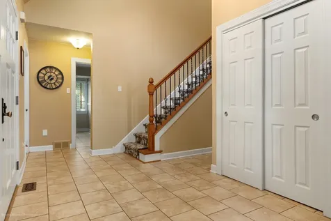 6465 Cherokee Drive Indian Head Park IL 60525
