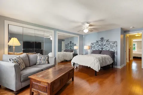 6465 Cherokee Drive Indian Head Park IL 60525