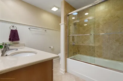 6465 Cherokee Drive Indian Head Park IL 60525