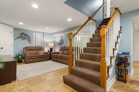 6465 Cherokee Drive Indian Head Park IL 60525