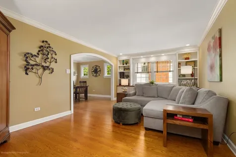 6465 Cherokee Drive Indian Head Park IL 60525