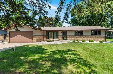 1008 Lark Lane Shorewood IL 60404