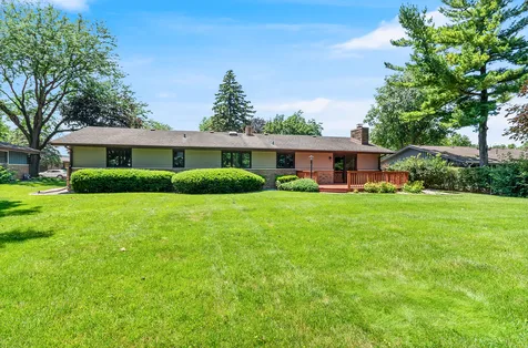 1008 Lark Lane Shorewood IL 60404