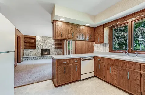 1008 Lark Lane Shorewood IL 60404