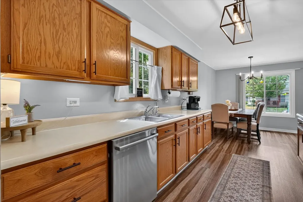100 Village Creek Drive Lake In The Hills IL 60156