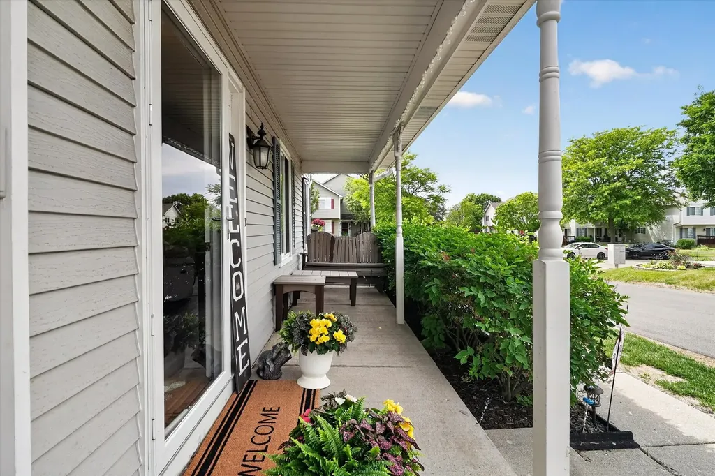 100 Village Creek Drive Lake In The Hills IL 60156