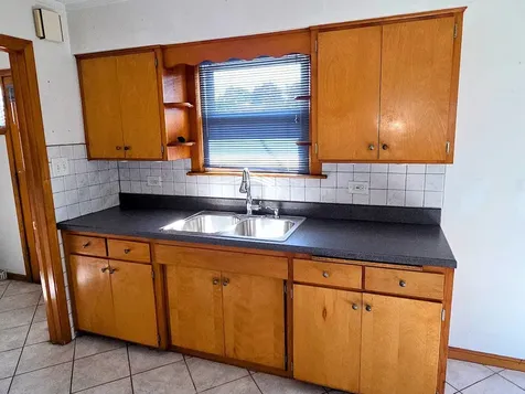 1103 Arthur Avenue Berkeley IL 60163