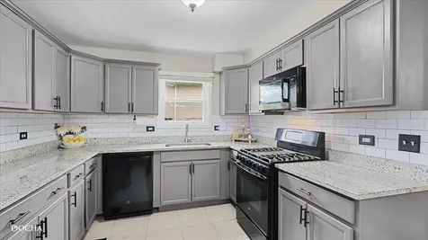 1210 Camden Lane Aurora IL 60504