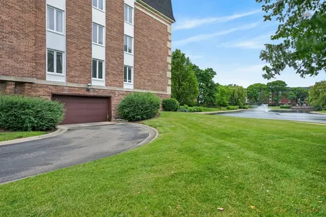 225 Lake Boulevard Buffalo Grove IL 60089
