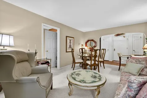 225 Lake Boulevard Buffalo Grove IL 60089