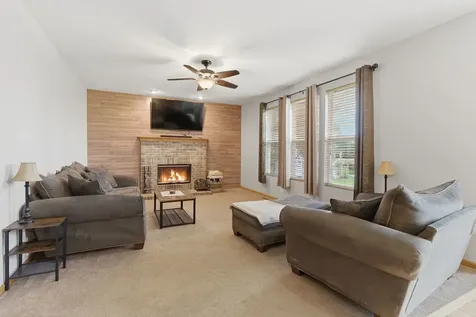 911 Millard Court Joliet IL 60431