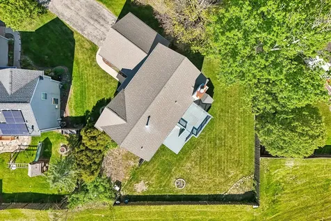 254 West Holly Court Round Lake IL 60073