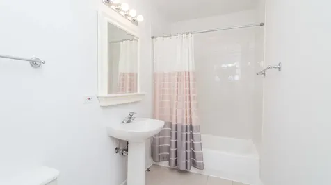 845 West Altgeld Street Chicago IL 60614