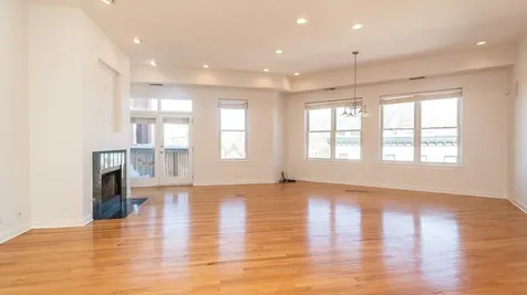 845 West Altgeld Street Chicago IL 60614